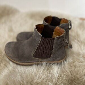Born Faline Wedge Chelsea Boot Dark Grey Distressed Women's Size 8